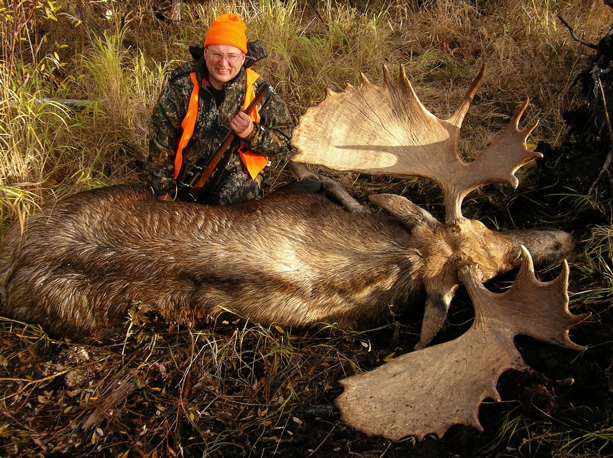 Fly-In Moose Hunting